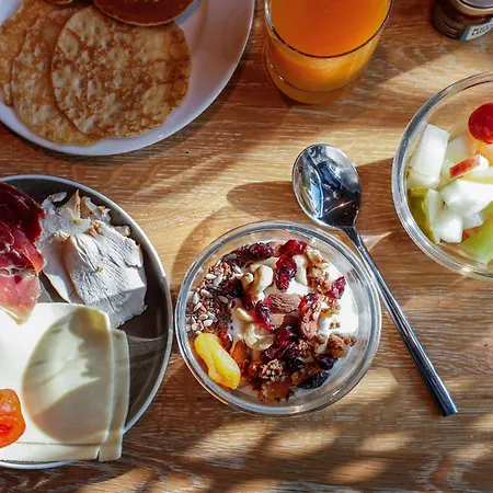 מלון Novotel Centre 4*