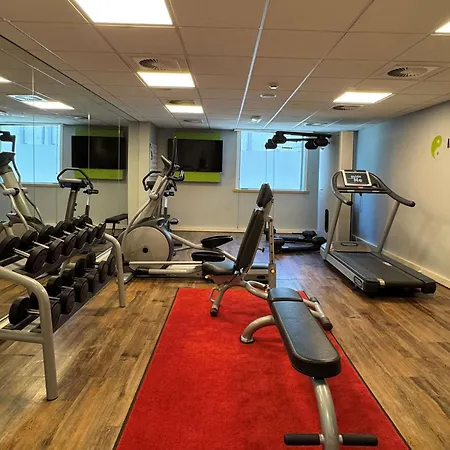 מלון Novotel Centre