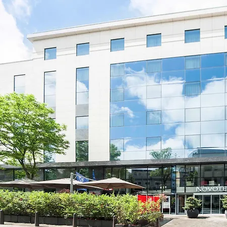 Отель Novotel Centre