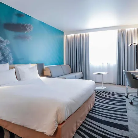 Отель Novotel Centre