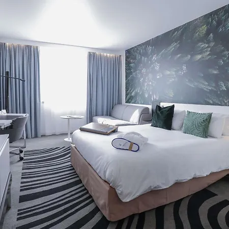 Hotell Novotel Centre 4*